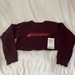 Lululemon Luna new year cropped